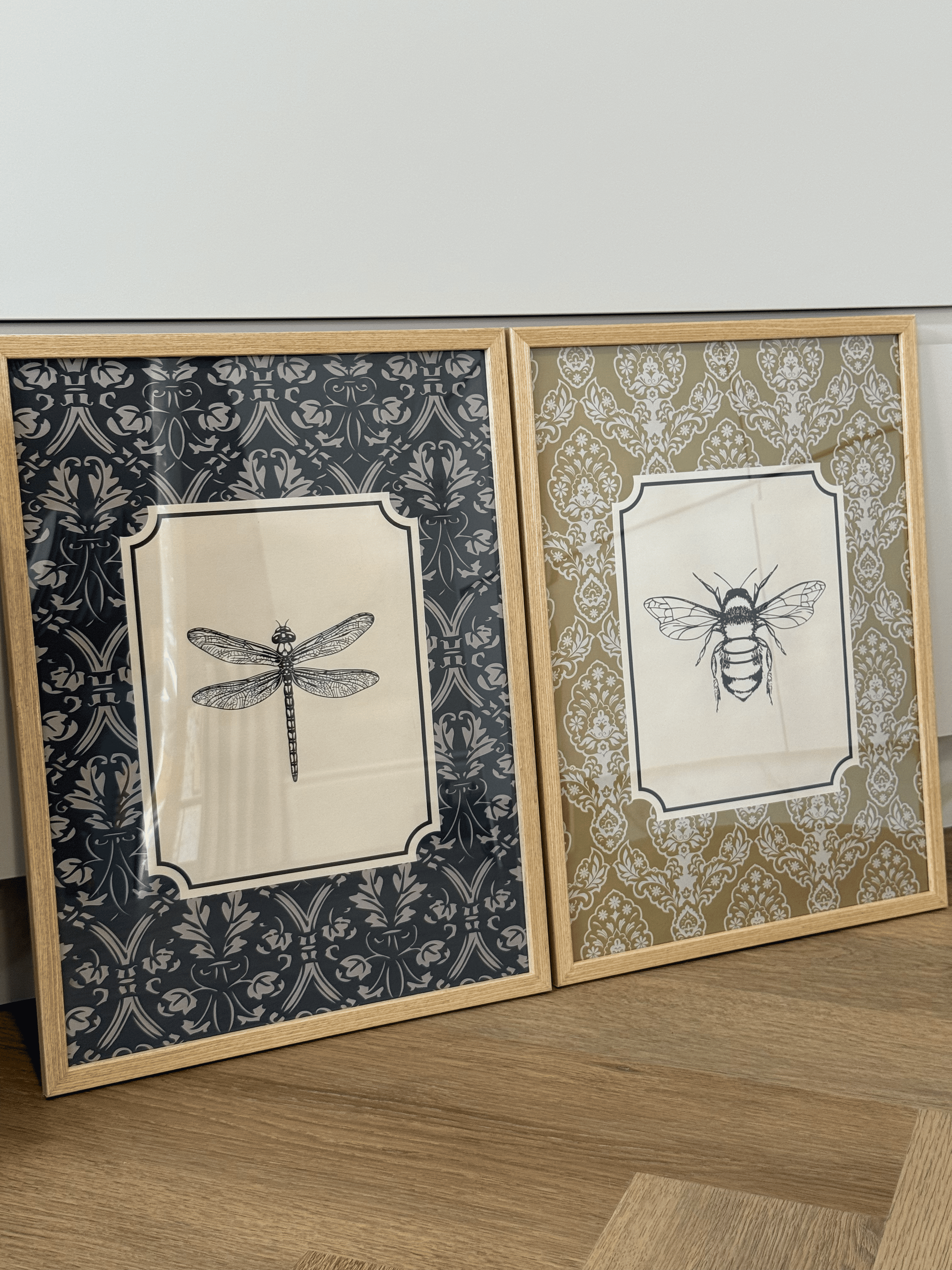 Set 2 cuadros libelula + abeja